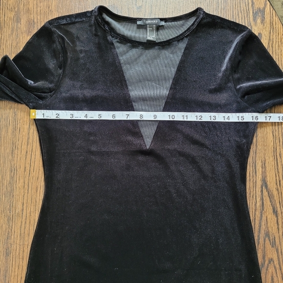 Forever 21 Black Deep V-Neck Velvet Bodycon Dress Size Women's Medium - Picture 7 of 11